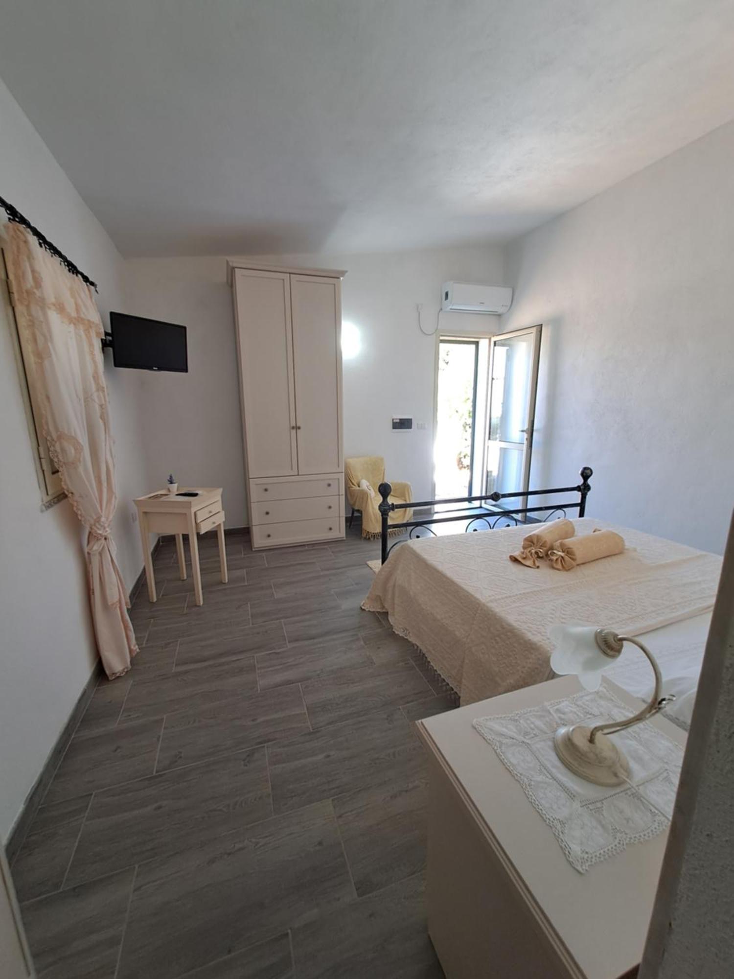 B&B Li Salcuneddi Aglientu Εξωτερικό φωτογραφία