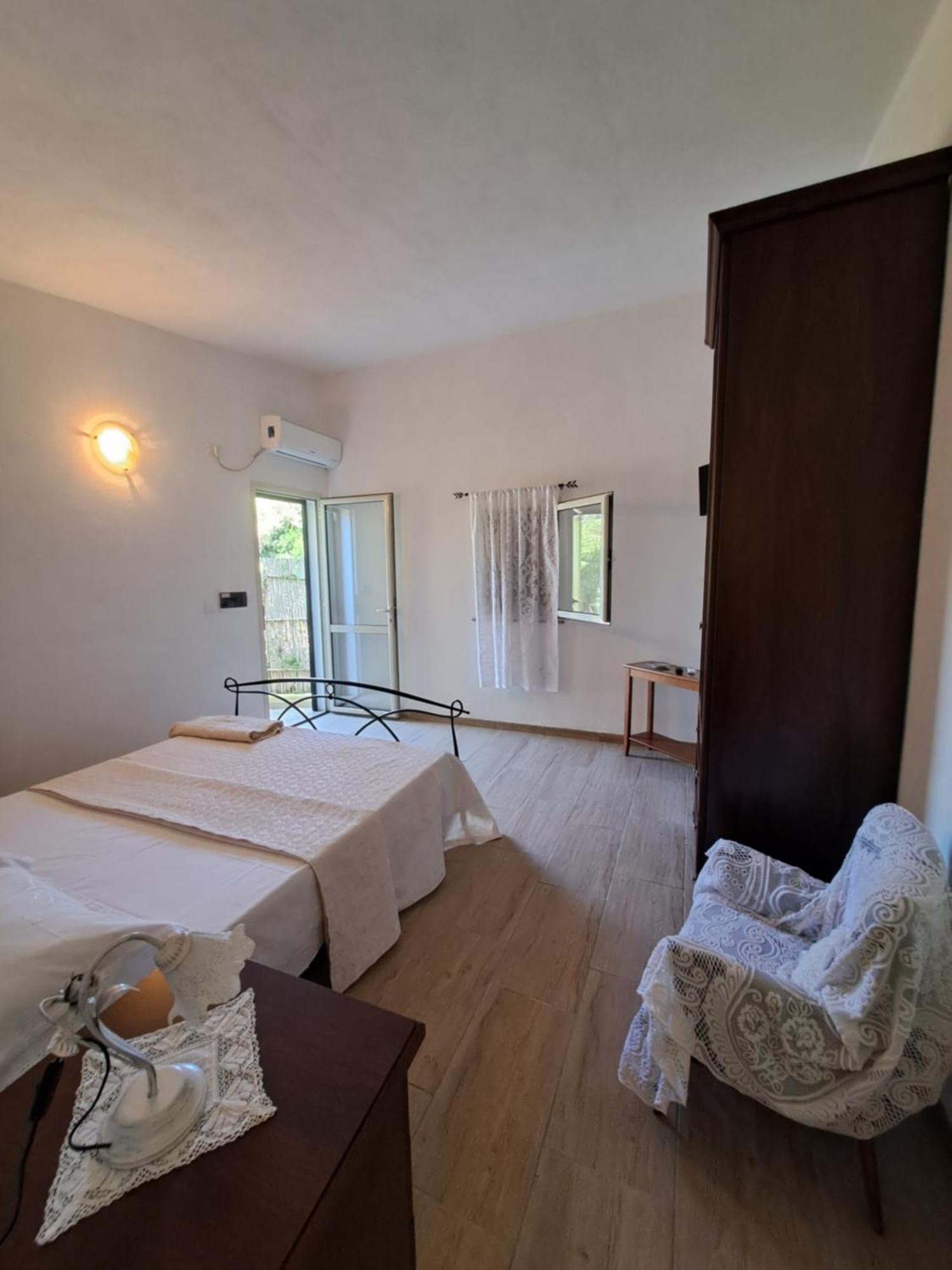 B&B Li Salcuneddi Aglientu Δωμάτιο φωτογραφία