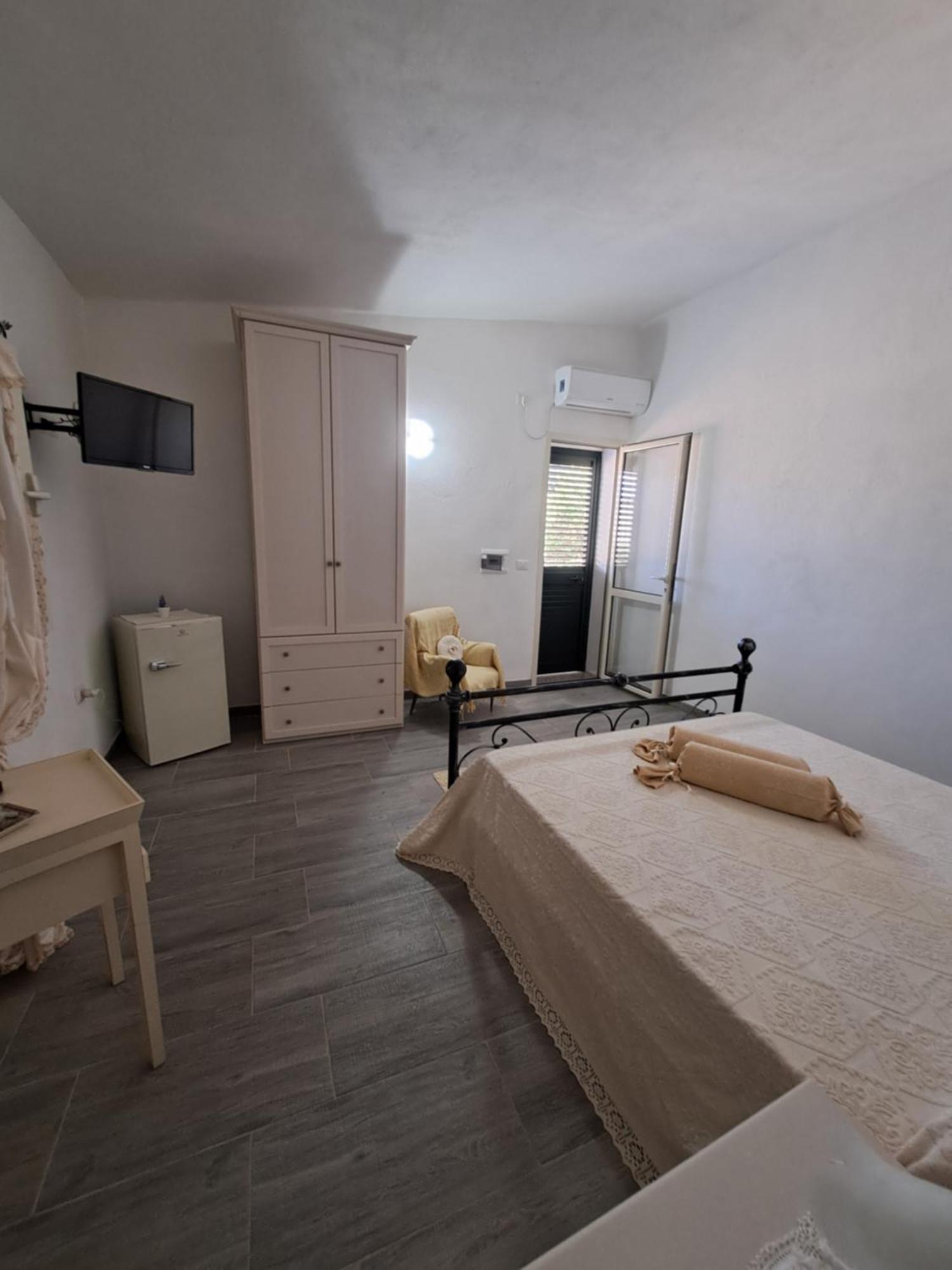 B&B Li Salcuneddi Aglientu Εξωτερικό φωτογραφία